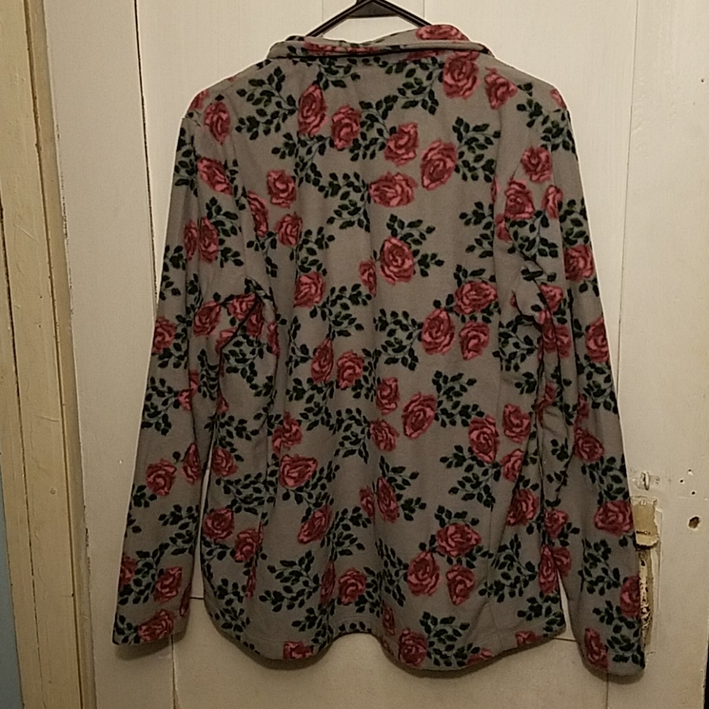 Butter Fleece pull over - Picture 3 of 3